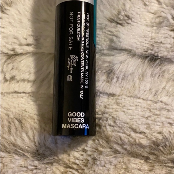 Trestique mascara NIB - Picture 3 of 4